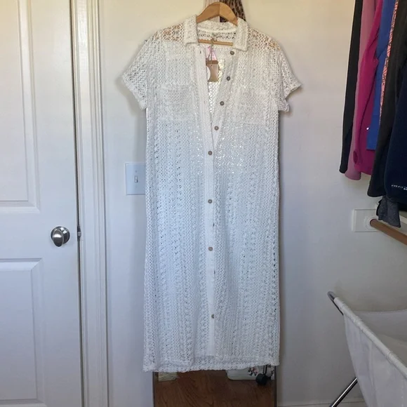 Size large (also fits a Medium) white beach cover up. NWT - Picture 4 of 4